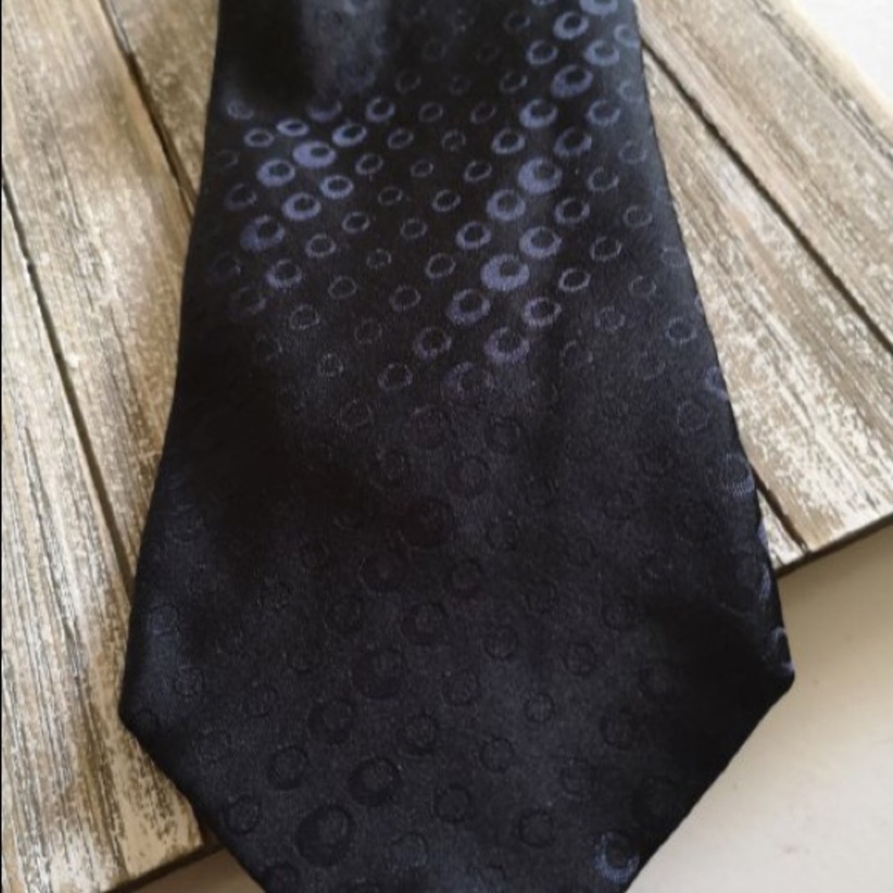 Zara beautiful tie